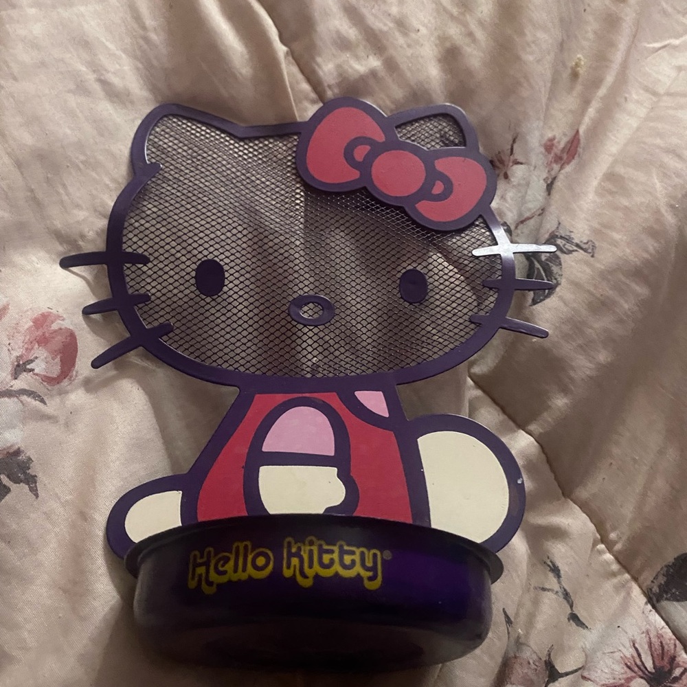 Hello Kitty ring holder